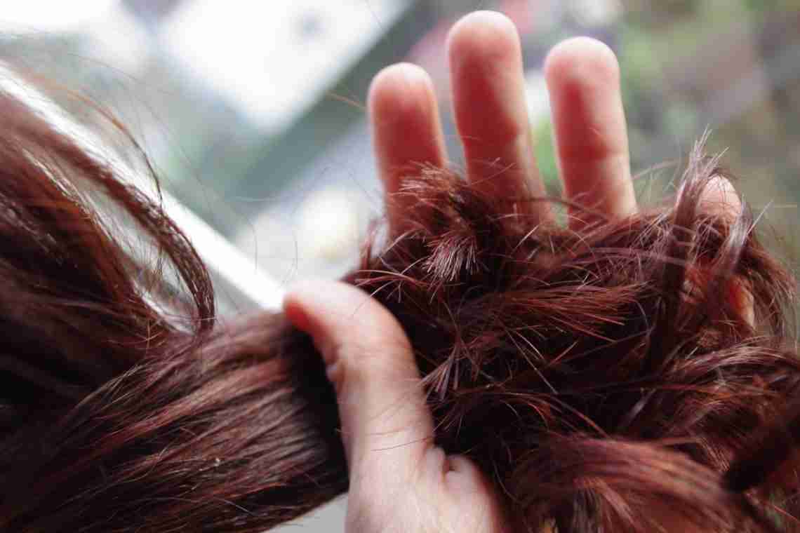 Фарбування волосся фарбою після хни: правила та особливості